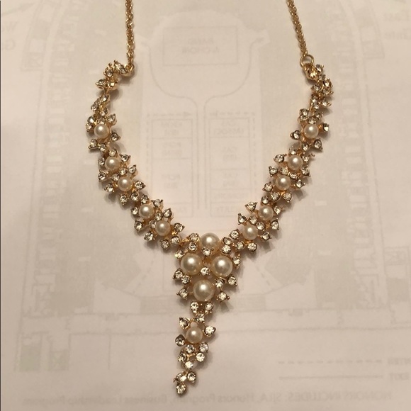 Crystal & white bead necklace - Picture 2 of 2
